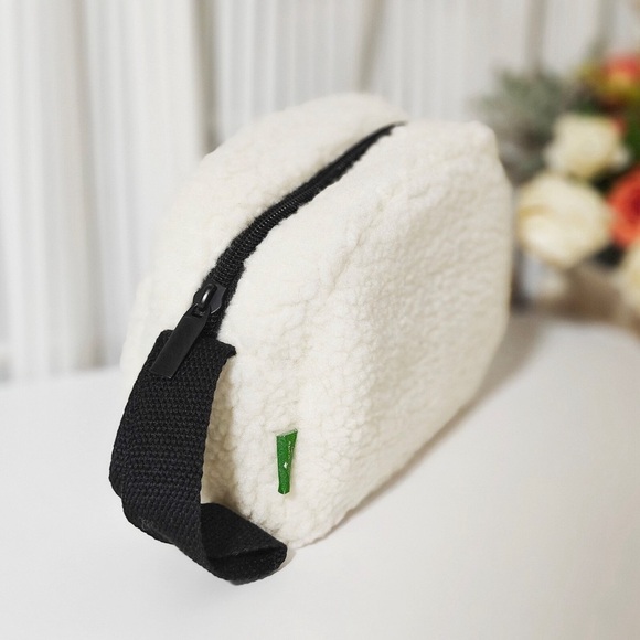 Kate Spade Sherpa Bag NWOT - Picture 4 of 15